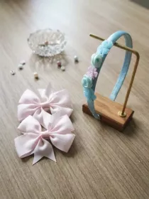 Čelenka a sponky do vlasů světle modrá