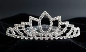 Princeznovská korunka do vlasů