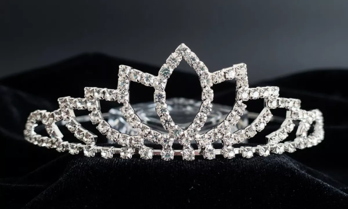Princeznovská korunka do vlasů