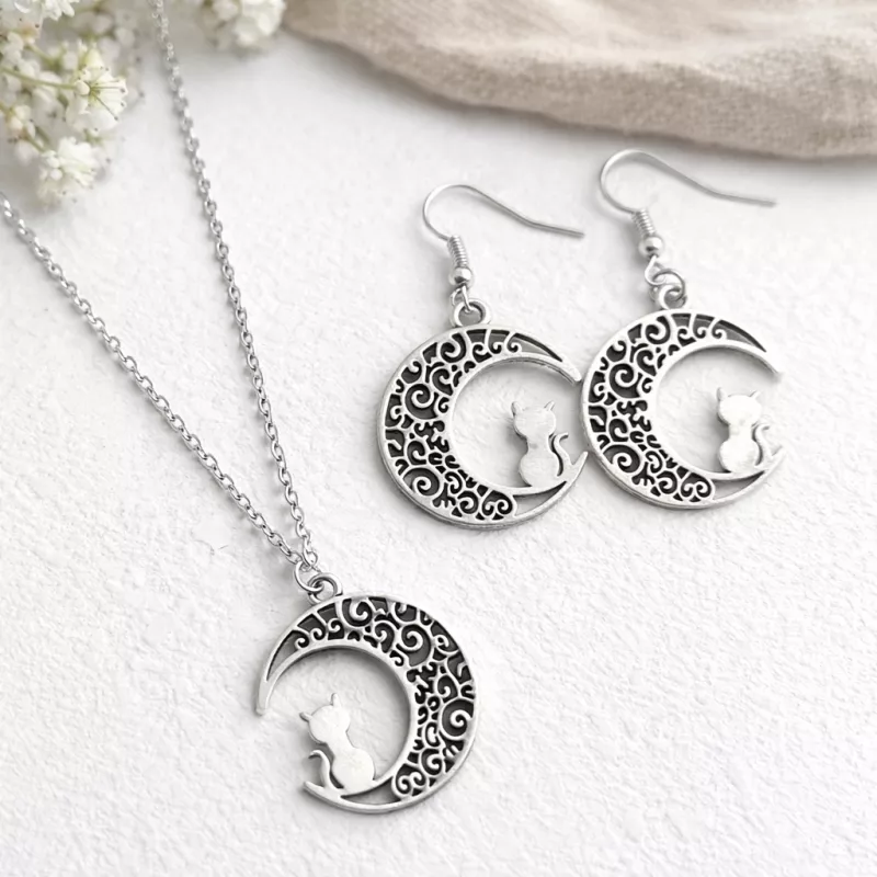 Set řetízek a náušnice s měsícem a kočkou