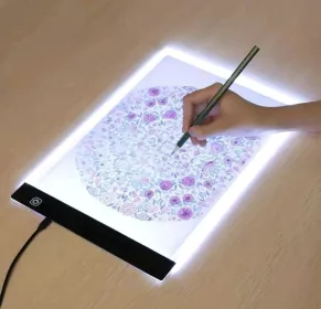 Svítící LED deska na obkreslování